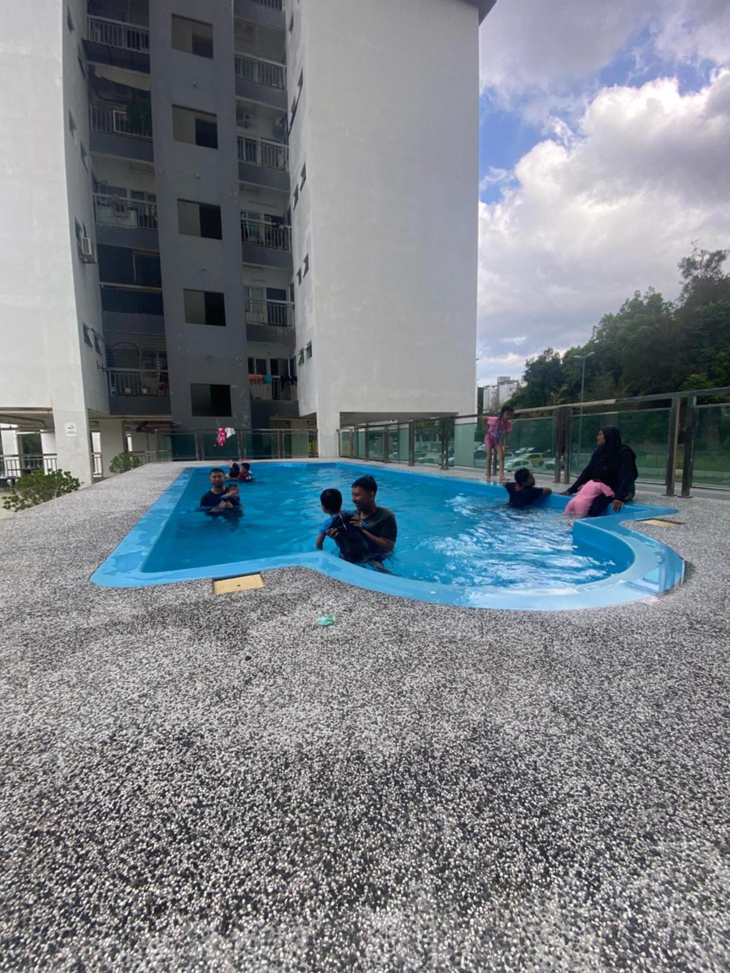 Sutra Impian Seaview Sutra Villa 2 Kuantan Exterior photo